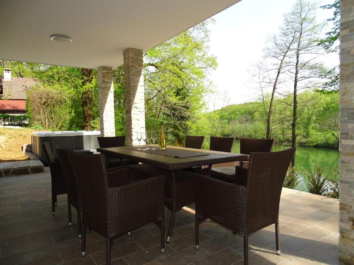 Kolpa Paradise Метлика Екстериор снимка